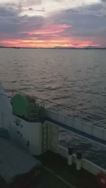 Menikmati SUNSET  !!! (Teluk Balikpapan) #borneo #sunset #shorts #viral #story #kalimantan #storywa