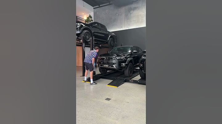 New one out the gates.  Brand New Toyota Hilux Rogue in black 🔥