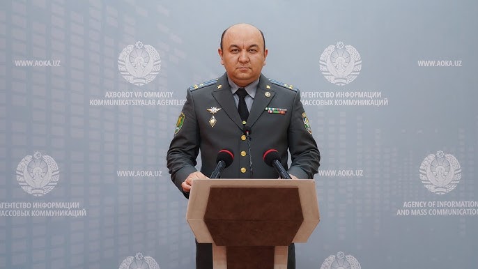 Oshxonadagi lavaboda tiqilib qolgan