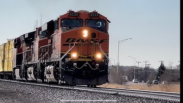 BNSF #6233 Leading & NB H-SLADEN With Burlington Northern Rail-Car 4/8/23