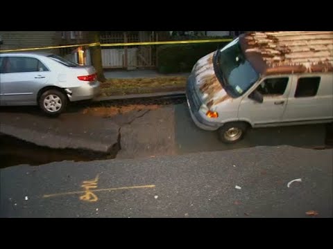 Sinkhole opens up, swallows van in the Bronx