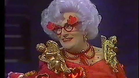 DAME EDNA EVERAGE - "Aspel & Co" (With Richard Ger...