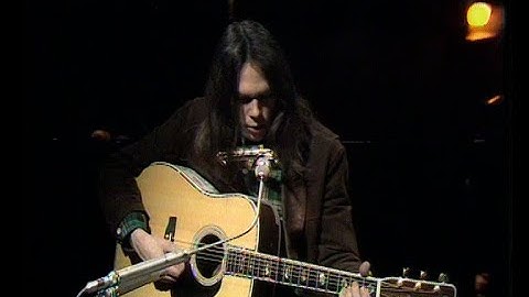 Neil Young - Heart of Gold (Live) [Harvest 50th Anniversary Edition] (Official Music Video)