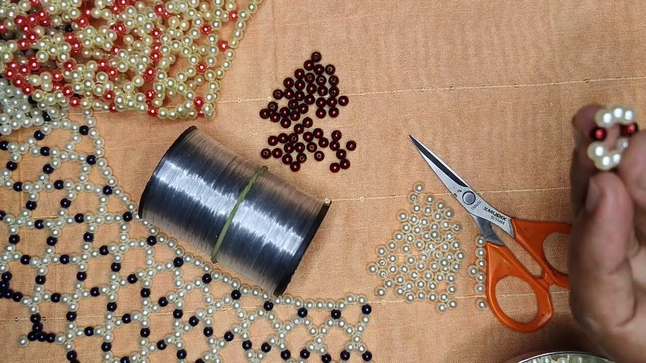 118 Moti rangoli/मोत्यांची रांगोळी.शिकवणी ताटाभोवती ची रांगोळी.