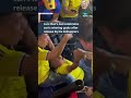 Luis Díaz’s dad celebrates son’s winning goals after release by his kidnappers #itvnews #football