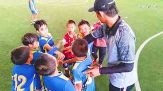 LATIHAN DI LAPANGAN FUTSAL SAAT MUSIM HUJAN