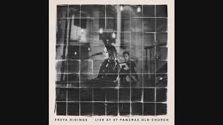 Смотреть клип Freya Ridings - Signals (Live At St Pancras Old Church)