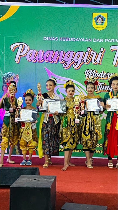 Juara 3 pasanggiri tari jaipong#budayaindonesia#viral #jaipong #videoshort #fyp#senibudaya