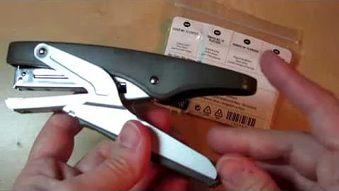 Quick Tip: How to Use Stampin' Up! Handheld Stapler