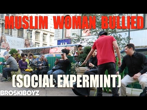 MUSLIM WOMAN GETTING BULLIED!!! (SOCIAL EXPERIMENT)
