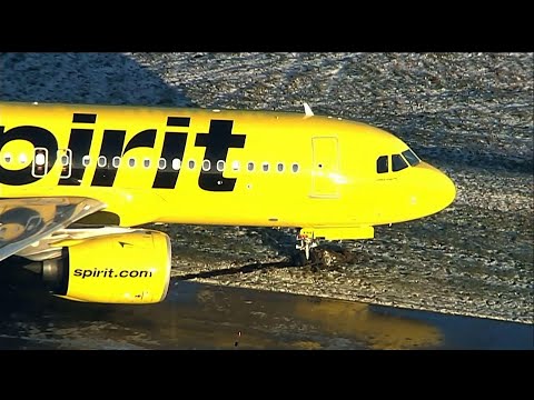 Spirit jet skids off BWI taxiway after landing