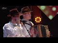 Dedinská folklórna skupina Parchovianka - Zem spieva