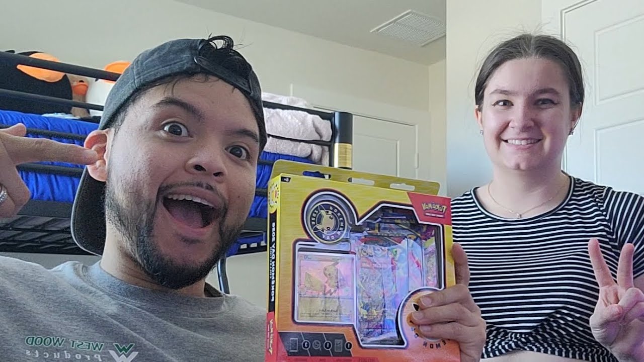 We opened  the new ascending heroes and pokémon days sets! -This is crazy good!