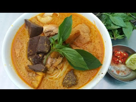 Thumbnail for Thơm ngon 30 năm Bún cà ri gà Nguyễn Trãi quận 5 - Bánh hẹ Tôn Thất Hiệp quận 11