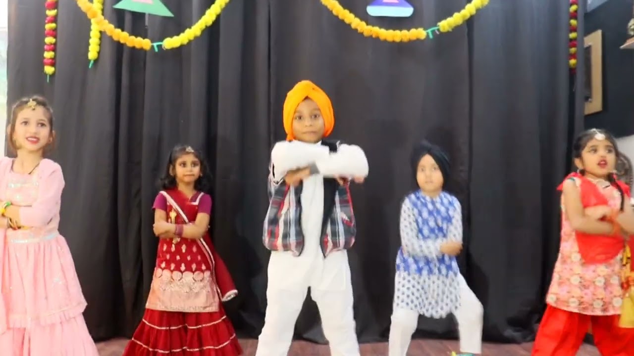 LOHRI SPECIAL KIDS DANCE VIDEO | HAPPY LOHRI | CHOREO BY RAVI & SUJATA| THE SHOWCASE DANCE STUDIO |