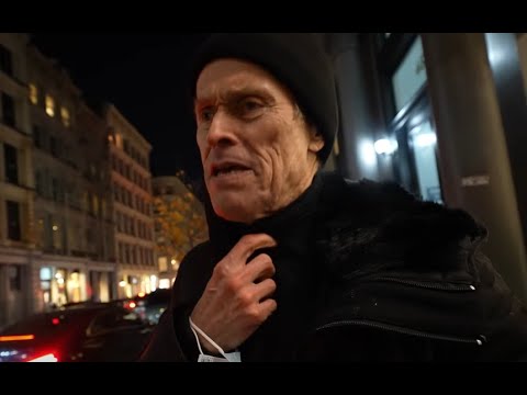 Video: Willem Dafoe netoväärtus: Wiki, abielus, perekond, pulmad, palk, õed-vennad