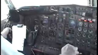 TWA B 727 LANDING AT STL, COCKPIT VIEW