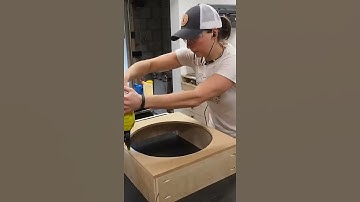 Workshop pull-out trash bin #shorts #woodworking