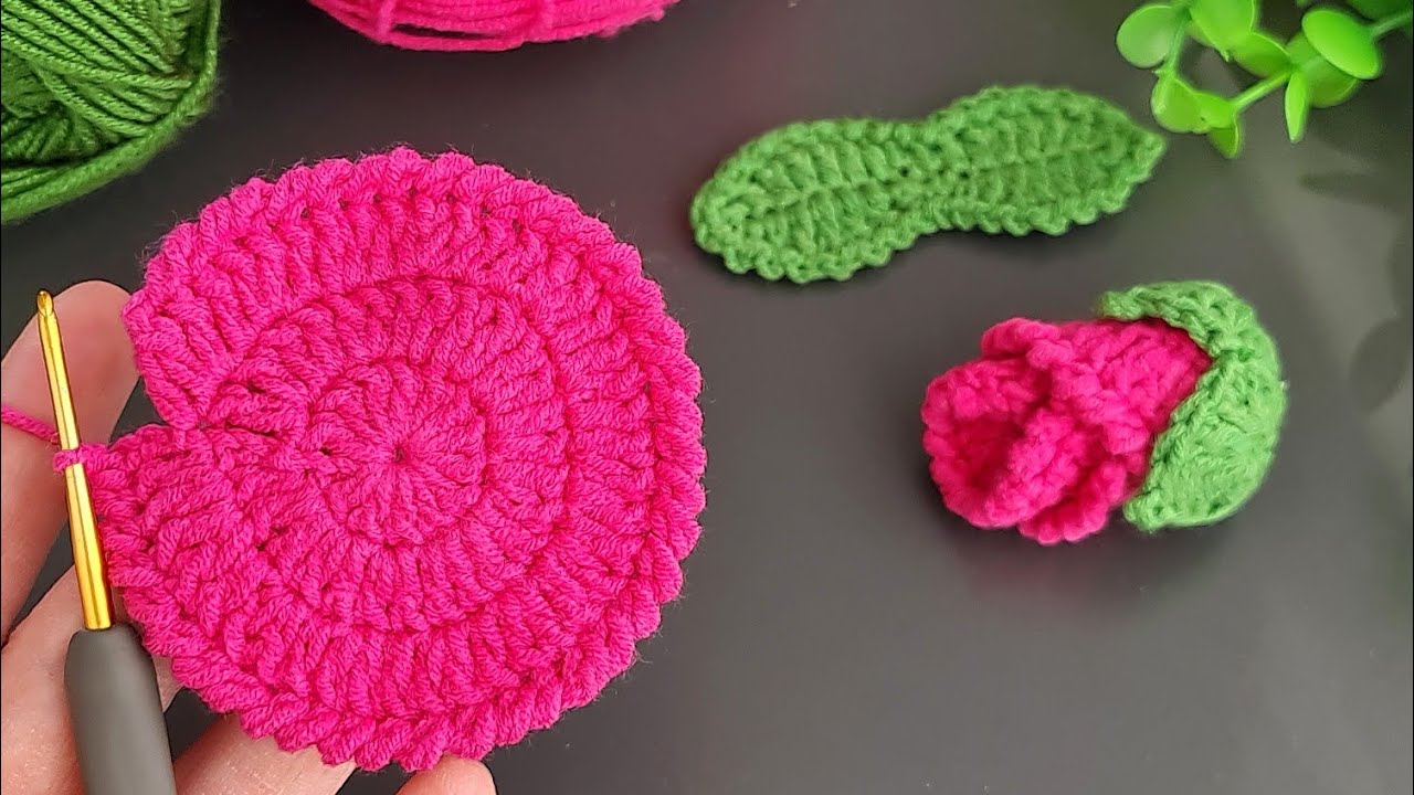 VERY NICE IDEA !😍Make MONEY with This SUPER EASY Crochet Mini Tulip Keychain!🥰Sell ​​and gift.
