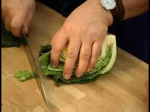 Video: Hoe Savooiekool Koken? Eenvoudig Recept