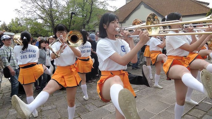 京都橘高校吹奏楽部　エロ 京都橘高等学校 吹奏楽部 (トロンボーン trombone) ブルーメンパレード 2016 - YouTube