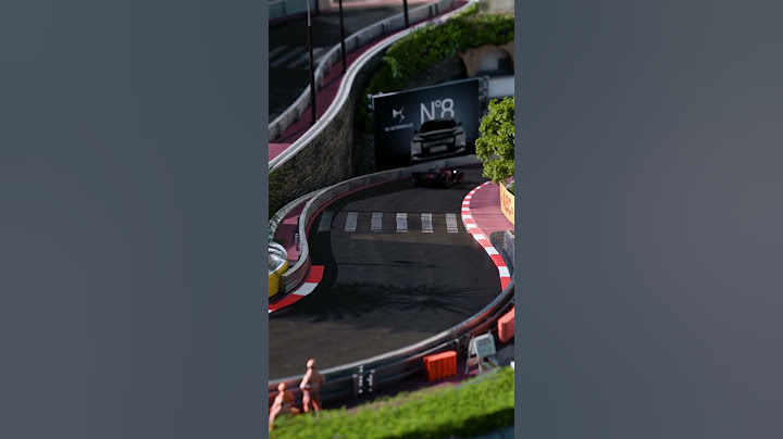 DS N°8 arrives at Monaco.