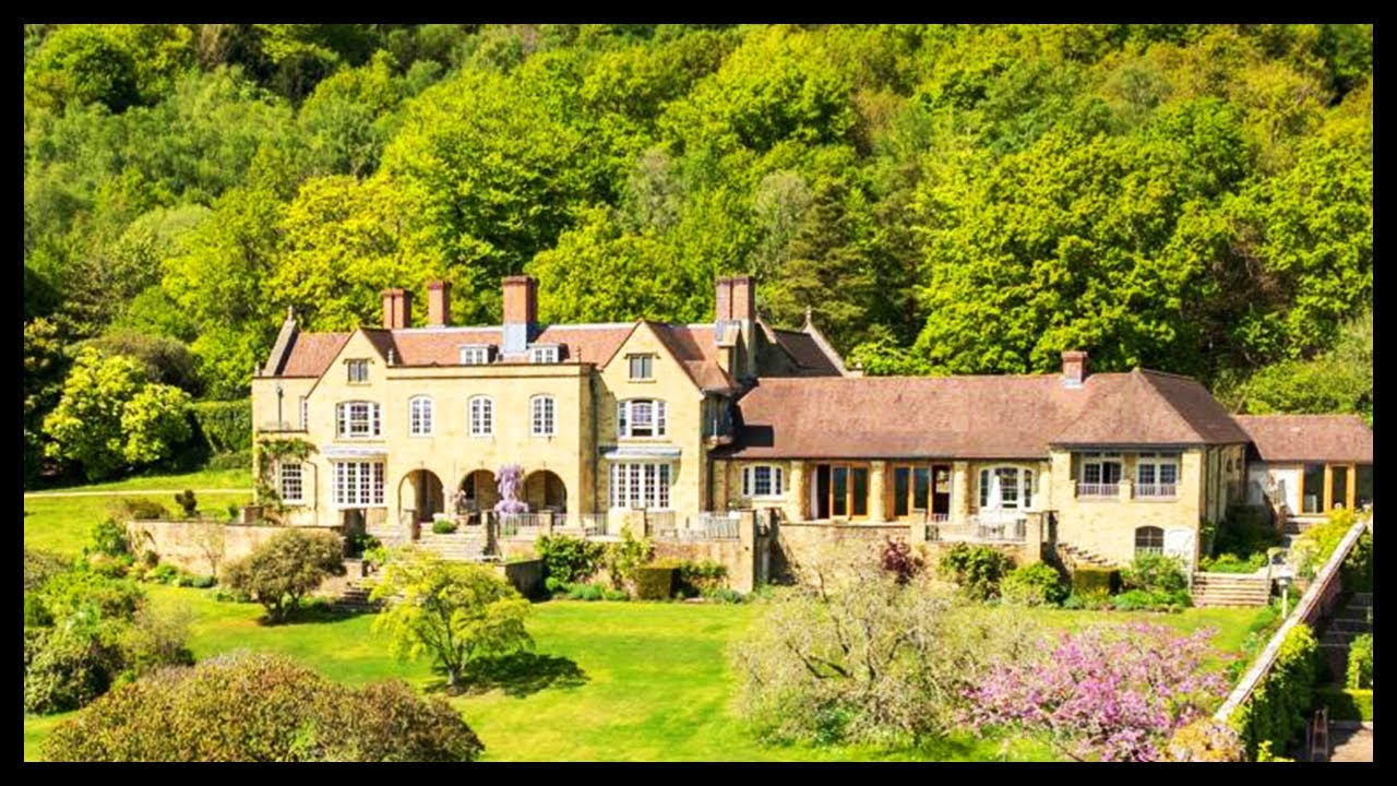 Modern Yet Timeless Property Haslemere, Surrey, England