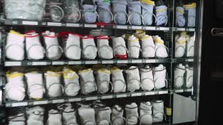 Christmas Campaign Festive Spirit On The Shopfloor Safety Gloves Dispenser Schaeffler