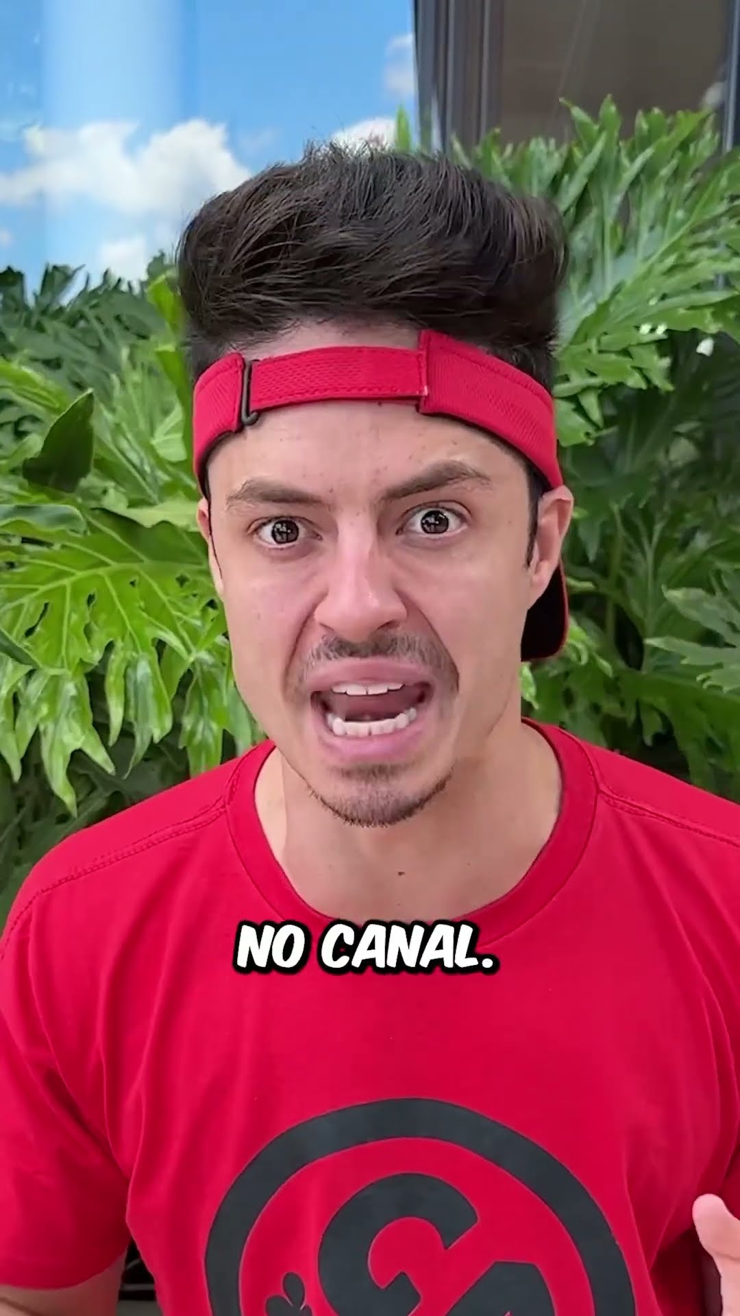 QUEM COLOCAR MAIS COBRAS NO PESCOÇO, VENCE! #shorts