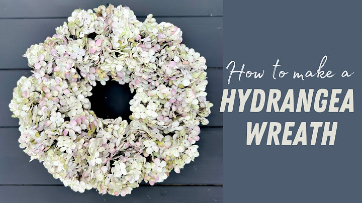 How to make a REALISTIC LOOKING HYDRANGEA WREATH with FAUX HYDRANGEAS! Simple Wreath Tutorial