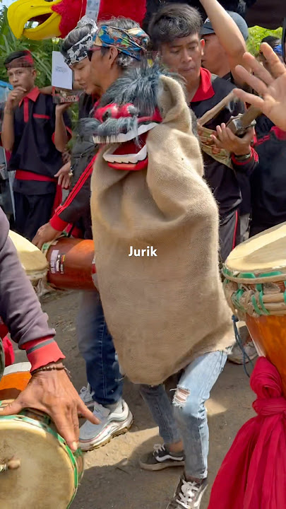 Tak mau kalah dari seniornya bangbarongan Cilik Cuta Muda lebih agresif saat dipentaskan @Jurik-1