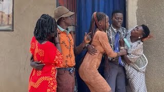 Bomboka Besanze Ne Kitaawo Omuto