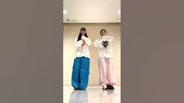 Thumbnail of Closer - Chainsmokers x Halsey | Dance Trend Tiktok #Shorts
