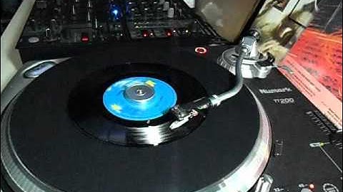 Space Invaders - Uncle Vic (Stereo)