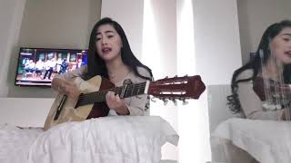 DITINGGAL RABI cover by selly sesel
