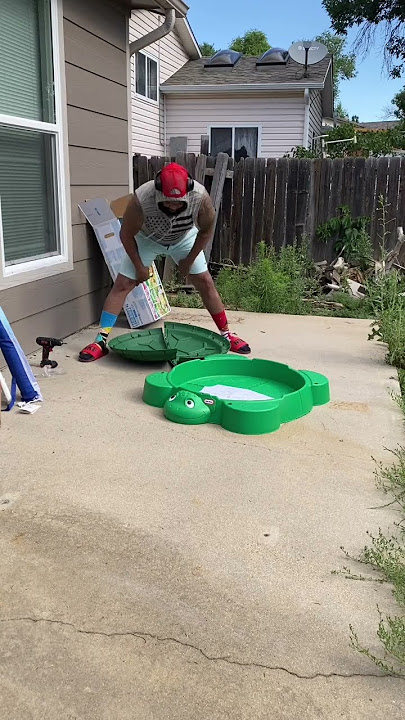 Hoochie Construction 💪🏾 #funny #childishdaddy