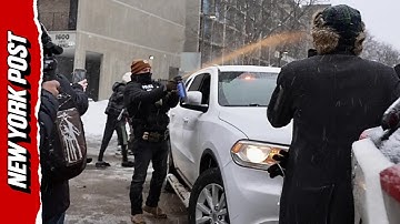 Ice Agents Pepper-Spray Protesters Blocking Deportation Operation in Somali Community