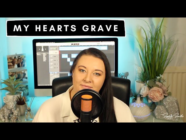 Faouzia - My Hearts Grave Cover class=