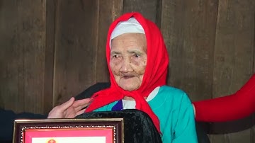 Đồng chí Bí thư Huyện ủy Đinh Anh Tuấn thăm, tặng quà, chúc Tết các gia đình chính sách,...