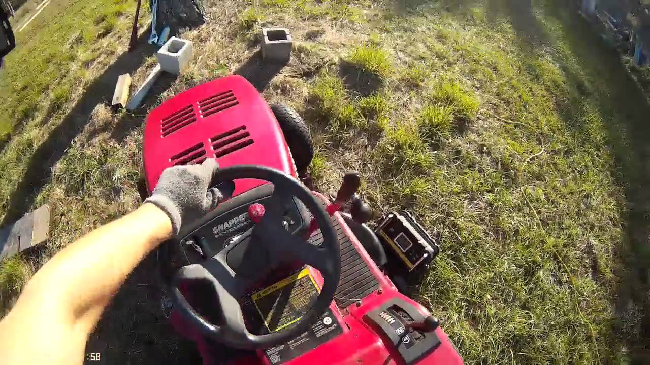 Nem indul a kicsi traktor.. - YouTube