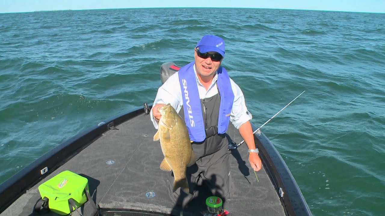 Bay of Qunite Fishing - Bob Izumi Real Fishing Show