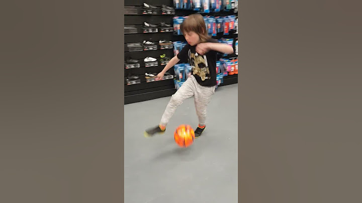 Just trying out the Qatar 2022 World Cup Adidas Al Rihla Club Football before I buy