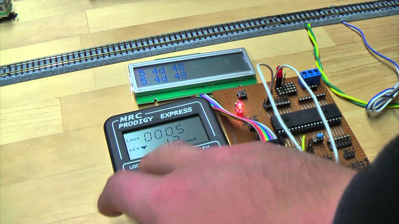 Model train DCC Homemade Packet Monitor & Function Decoder - YouTube