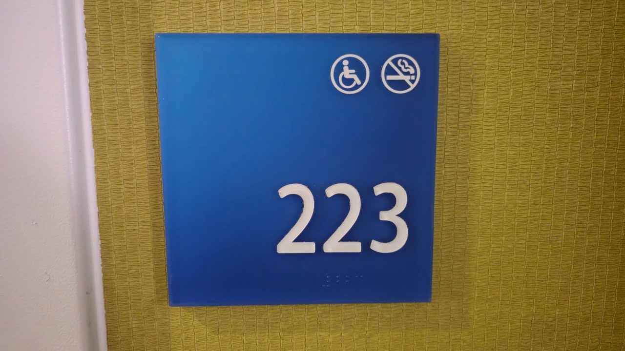 Room 223 @ Holiday Inn Express - Evansville 