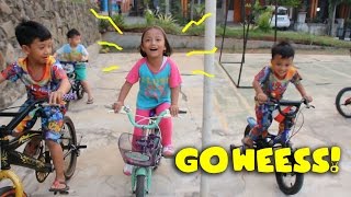 Goweeess!!! Gank sepeda anak-anak - Pixel cewek sendirian