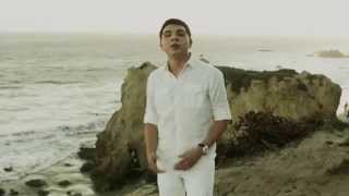 Beto Vega - Con Solo Un Beso Video Oficial