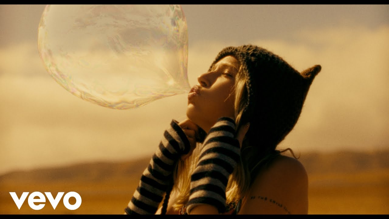 Lennon Stella - Bubble (Official Video)