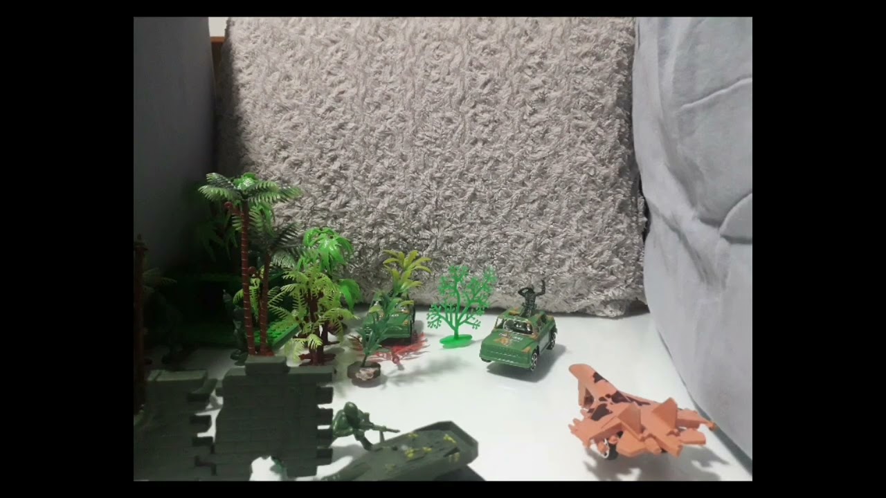 A base florestal | forest-based | The war 3 (Stop Motion)