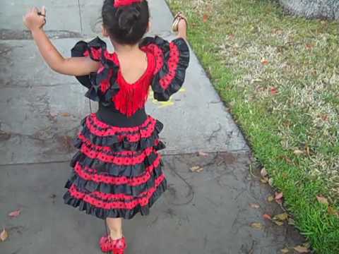 my little bailaora dancing