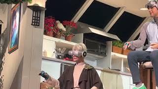 Carousel of Progress Grandma malfunctioning (twitching head and non-moving/hardly working lips)